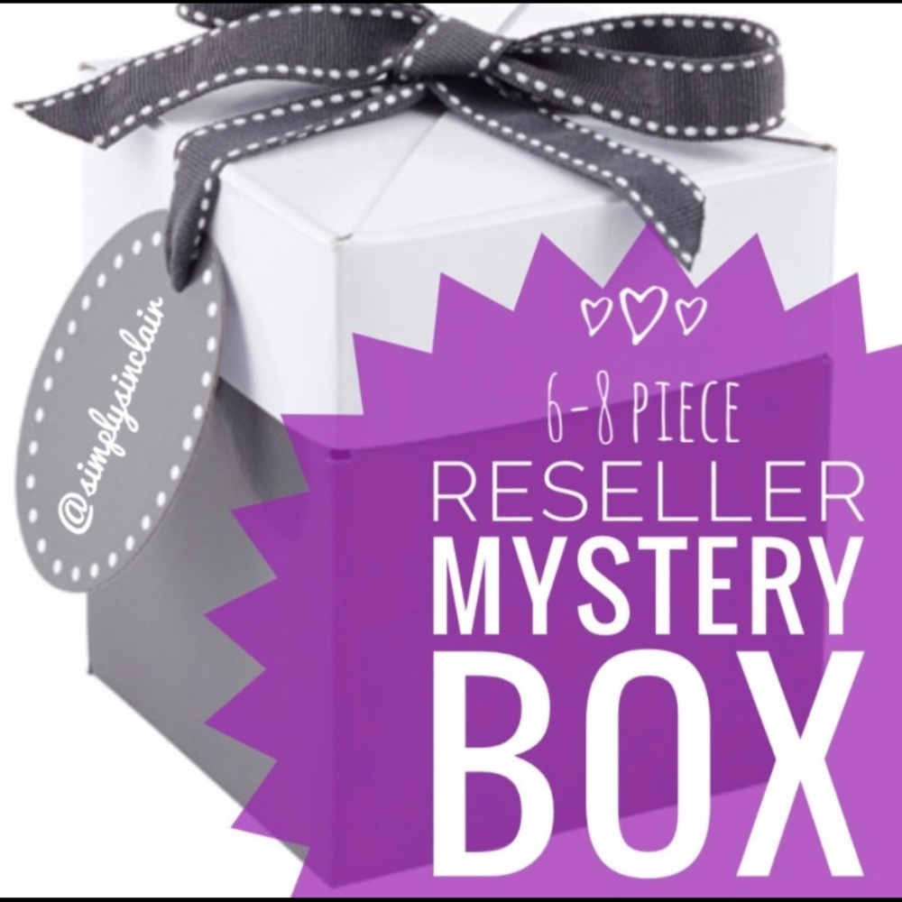🌸🦋Mystery Reseller Box🦋🌸 w/ 6-8 items!